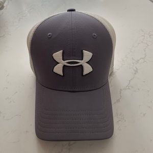 Under Armour White & Grey fitted Golf Hat